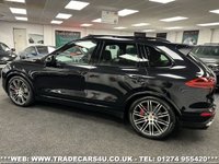 USED 2017 67 PORSCHE CAYENNE 4.8 V8 TURBO TIPTRONIC S 5d 520 BHP UK DELIVERY FLAT FEE &pound;175 (SUBJECT TO DEAL) *OVER 100 IMAGES ON OUR WEBSITE*BESPOKE FINANCE ARRANGED*PART EXCHANGE WELCOME*ALL VEHICLES HPI CLEAR