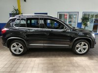 USED 2015 15 VOLKSWAGEN TIGUAN 2.0 R LINE TDI BLUEMOTION TECHNOLOGY 4MOTION 5d 175 BHP 4WD SAT NAV BLUETOOTH CRUISE CONTROL PARKING SENSORS 3 OWNERS 8 SERVICES TO 67K MILES MARCH 2023