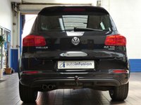 USED 2015 15 VOLKSWAGEN TIGUAN 2.0 R LINE TDI BLUEMOTION TECHNOLOGY 4MOTION 5d 175 BHP 4WD SAT NAV BLUETOOTH CRUISE CONTROL PARKING SENSORS 3 OWNERS 8 SERVICES TO 67K MILES MARCH 2023
