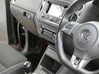 USED 2015 15 VOLKSWAGEN TIGUAN 2.0 R LINE TDI BLUEMOTION TECHNOLOGY 4MOTION 5d 175 BHP 4WD SAT NAV BLUETOOTH CRUISE CONTROL PARKING SENSORS 3 OWNERS 8 SERVICES TO 67K MILES MARCH 2023