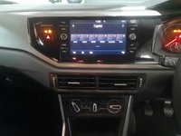 USED 2018 67 VOLKSWAGEN POLO 1.0 SE 5d 65 BHP Full Main Dealer History