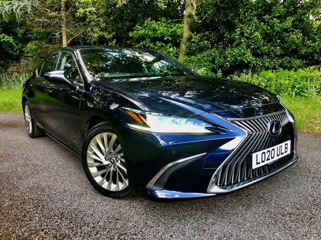 2020 20 Lexus Es 2.5 300H TAKUMI 4d AUTO 215 BHP 2 OWNER//FULL LEXUS HISTORY//MASSIVE SPEC//360 PARK CAMERAS//HEATED SEATS//POWER BOOT