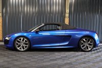 USED 2011 11 AUDI R8 5.2 SPYDER V10 QUATTRO 2d 519 BHP STUNNING MANUAL V10, CARBON INTERIOR, B&O, 12 MONTH WARRANTY