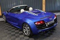 USED 2011 11 AUDI R8 5.2 SPYDER V10 QUATTRO 2d 519 BHP STUNNING MANUAL V10, CARBON INTERIOR, B&O, 12 MONTH WARRANTY