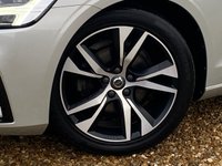 USED 2020 70 VOLVO V60 2.0 D3 R-DESIGN PLUS 5d 148 BHP 
