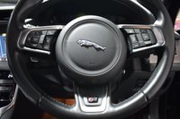 USED 2017 17 JAGUAR XF 3.0 D V6 S 4d 296 BHP PAN ROOF / PRO NAV / MERIDIAN