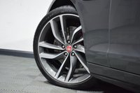 USED 2017 17 JAGUAR XF 3.0 D V6 S 4d 296 BHP PAN ROOF / PRO NAV / MERIDIAN