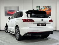 USED 2018 68 VOLKSWAGEN TOUAREG 3.0 V6 R-LINE TECH TDI 5d 282 BHP HUGE SPEC / AIR SUS / TOWBAR