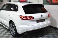 USED 2018 68 VOLKSWAGEN TOUAREG 3.0 V6 R-LINE TECH TDI 5d 282 BHP HUGE SPEC / AIR SUS / TOWBAR