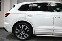USED 2018 68 VOLKSWAGEN TOUAREG 3.0 V6 R-LINE TECH TDI 5d 282 BHP HUGE SPEC / AIR SUS / TOWBAR