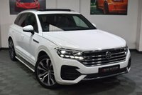 USED 2018 68 VOLKSWAGEN TOUAREG 3.0 V6 R-LINE TECH TDI 5d 282 BHP HUGE SPEC / AIR SUS / TOWBAR