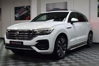 USED 2018 68 VOLKSWAGEN TOUAREG 3.0 V6 R-LINE TECH TDI 5d 282 BHP HUGE SPEC / AIR SUS / TOWBAR