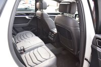 USED 2018 68 VOLKSWAGEN TOUAREG 3.0 V6 R-LINE TECH TDI 5d 282 BHP HUGE SPEC / AIR SUS / TOWBAR