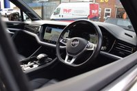 USED 2018 68 VOLKSWAGEN TOUAREG 3.0 V6 R-LINE TECH TDI 5d 282 BHP HUGE SPEC / AIR SUS / TOWBAR