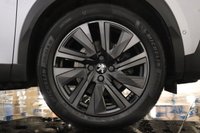 USED 2021 71 PEUGEOT E-2008 50KWH GT PREMIUM 5dr automatic (SAT NAV, HALF LEATHER) 