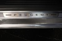 USED 2021 71 PEUGEOT E-2008 50KWH GT PREMIUM 5dr automatic (SAT NAV, HALF LEATHER) 