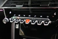 USED 2021 71 PEUGEOT E-2008 50KWH GT PREMIUM 5dr automatic (SAT NAV, HALF LEATHER) 