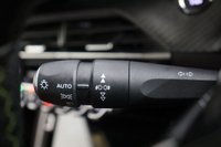 USED 2021 71 PEUGEOT E-2008 50KWH GT PREMIUM 5dr automatic (SAT NAV, HALF LEATHER) 