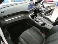 USED 2020 70 PEUGEOT 5008 1.6 PURETECH S/S GT LINE PREMIUM 5d 179 BHP 7 SEATS SAT NAV SUNROOF REAR CAMERA PART LEATHER INTERIOR PARKING SENSORS 1 OWNER SERVICE HISTORY 6 MONTHS GOLD WARRANTY
