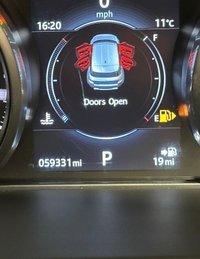 USED 2015 65 LAND ROVER RANGE ROVER EVOQUE 2.0 TD4 SE TECH 5d 177 BHP Santorini Black, Black Full Leather Interior, Privacy Glass, 8" Touch Navigation Screen