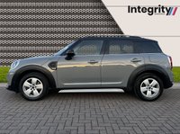 USED 2017 17 MINI COUNTRYMAN 1.5 COOPER 5d 134 BHP SATELITTE NAVIGATION - BLUETOOTH HANDSFREE - MULTIFUNCTION STEERING WHEEL - CRUISE CONTROL WITH BRAKING FUNCTION - DAB RADIO