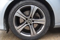 USED 2017 17 MERCEDES-BENZ E-CLASS 2.0 E 220 D SE PREMIUM 4d 192 BHP Low Rate Finance Available | ULEZ Free | 2 Keys | Automatic | 18 Inch Alloy Wheels | Electric Sliding Panoramic Sunroof | Full Black Leather Trim | Climate Control | Metallic Paint | Command Online System | | 2 Former Keepers | MOT Valid ( 20/04/2024)