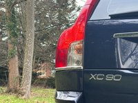 USED 2010 60 VOLVO XC90 2.4 D5 SE LUX AWD 5d 185 BHP 