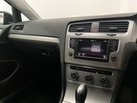 USED 2016 16 VOLKSWAGEN GOLF 1.6 MATCH EDITION TDI BMT DSG 5d 109 BHP PARK ASSIST // CRUISE CONTROL // MULTIFUNCTION STERRING WHEEL / FRONT AND REAR PARKING SENSORS // ACC