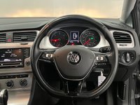 USED 2016 16 VOLKSWAGEN GOLF 1.6 MATCH EDITION TDI BMT DSG 5d 109 BHP PARK ASSIST // CRUISE CONTROL // MULTIFUNCTION STERRING WHEEL / FRONT AND REAR PARKING SENSORS // ACC
