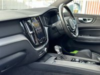 USED 2017 67 VOLVO XC60 2.0 D4 R-DESIGN AWD 5d 188 BHP 
