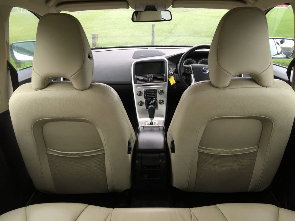 USED 2011 11 VOLVO XC60 D3 [163] SE Lux 5dr Geartronic DAB NAVIGATION PREMIUM SOUND