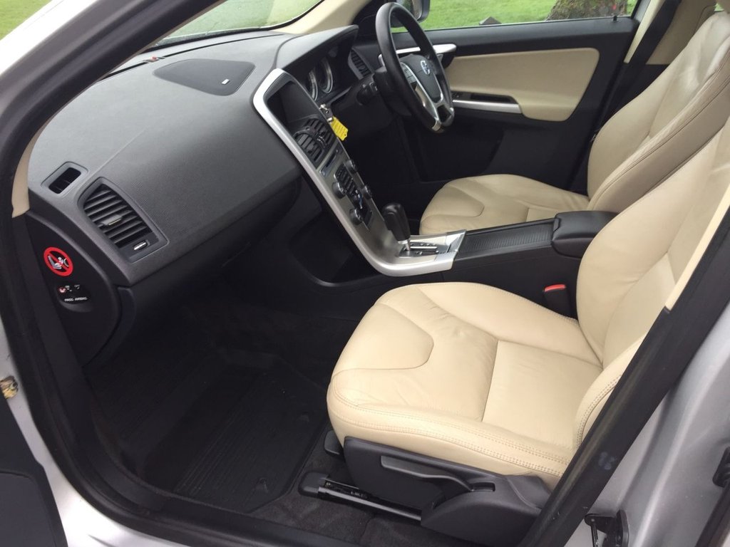 USED 2011 11 VOLVO XC60 D3 [163] SE Lux 5dr Geartronic DAB NAVIGATION PREMIUM SOUND
