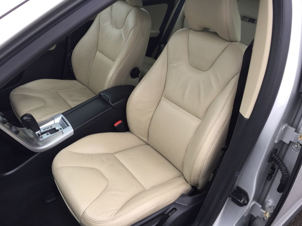 USED 2011 11 VOLVO XC60 D3 [163] SE Lux 5dr Geartronic DAB NAVIGATION PREMIUM SOUND