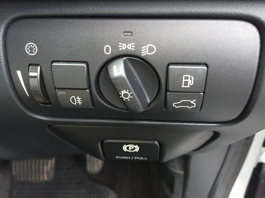 USED 2011 11 VOLVO XC60 D3 [163] SE Lux 5dr Geartronic DAB NAVIGATION PREMIUM SOUND