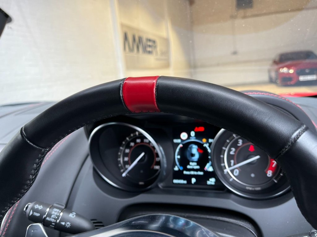 USED 2019 69 JAGUAR F-TYPE 3.0 V6 CHEQUERED FLAG 2d 375 BHP AWD 