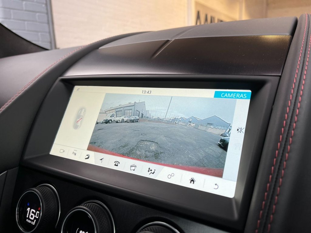 USED 2019 69 JAGUAR F-TYPE 3.0 V6 CHEQUERED FLAG 2d 375 BHP AWD 