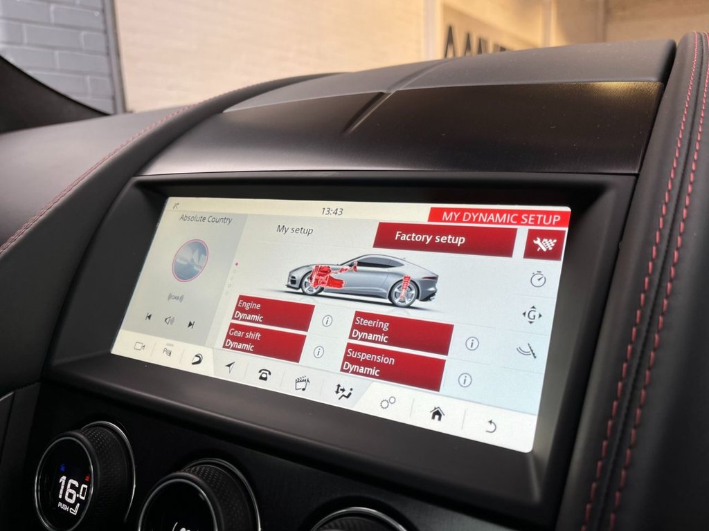 USED 2019 69 JAGUAR F-TYPE 3.0 V6 CHEQUERED FLAG 2d 375 BHP AWD 