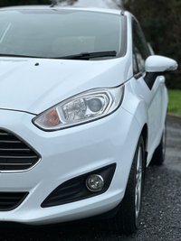 USED 2013 63 FORD FIESTA 1.2 ZETEC 3d 81 BHP 