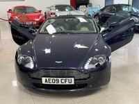 USED 2009 09 ASTON MARTIN VANTAGE 4.7 V8 ROADSTER 2d 420 BHP AMAZING DEALER HISTORY - BLUE & BEIGE CONTRAST INTERIOR!