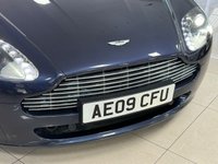 USED 2009 09 ASTON MARTIN VANTAGE 4.7 V8 ROADSTER 2d 420 BHP AMAZING DEALER HISTORY - BLUE & BEIGE CONTRAST INTERIOR!