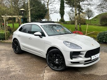 2019 PORSCHE MACAN