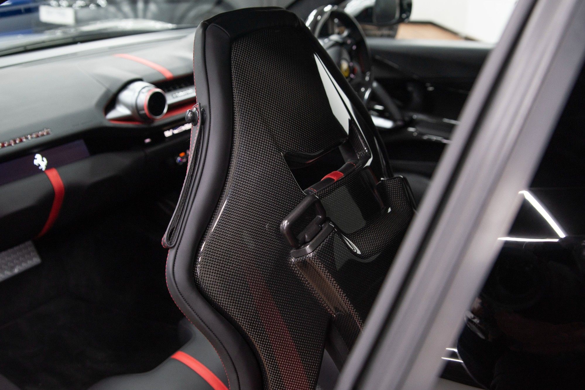 USED 2018 67 FERRARI 812 SUPERFAST 6.5 BCE 
