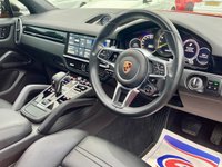 USED 2020 20 PORSCHE CAYENNE 3.0 V6 5d 456 BHP **�&pound;22,000 of Extras - Stunning Example** 