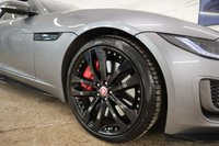 USED 2022 72 JAGUAR F-TYPE 5.0 R-DYNAMIC BLACK 2d 444 BHP ABSOLUTELY BEAUTIFUL CAR WITH GREAT FEATURES.