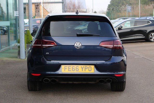 2017 VOLKSWAGEN GOLF 2.0 R DSG 5d 298 BHP - Photo 9