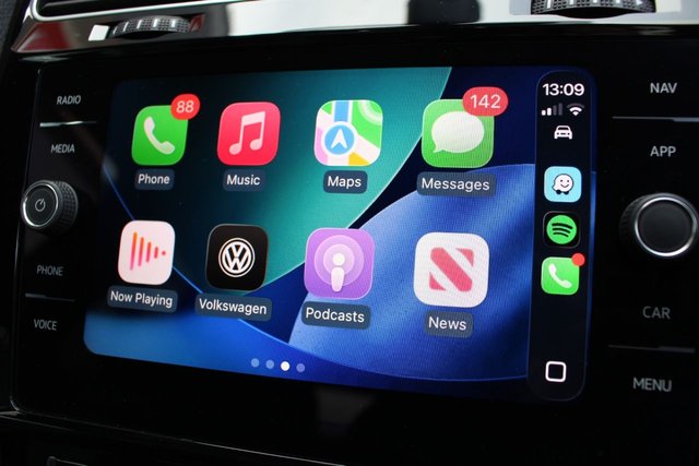 2017 VOLKSWAGEN GOLF 2.0 R DSG 5d 298 BHP - Photo 4