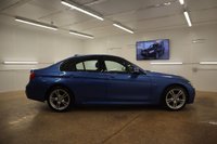 USED 2015 15 BMW 3 SERIES 2.0 320I XDRIVE M SPORT 4d 181 BHP IN STUNNING ESTORIL BLUE WITH DIGITAL BMW SERVICE RECORD AND FITTED WITH GREAT FACTORY OPTIONS