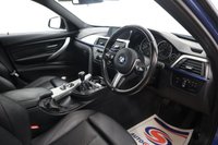 USED 2015 15 BMW 3 SERIES 2.0 320I XDRIVE M SPORT 4d 181 BHP IN STUNNING ESTORIL BLUE WITH DIGITAL BMW SERVICE RECORD AND FITTED WITH GREAT FACTORY OPTIONS