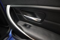 USED 2015 15 BMW 3 SERIES 2.0 320I XDRIVE M SPORT 4d 181 BHP IN STUNNING ESTORIL BLUE WITH DIGITAL BMW SERVICE RECORD AND FITTED WITH GREAT FACTORY OPTIONS