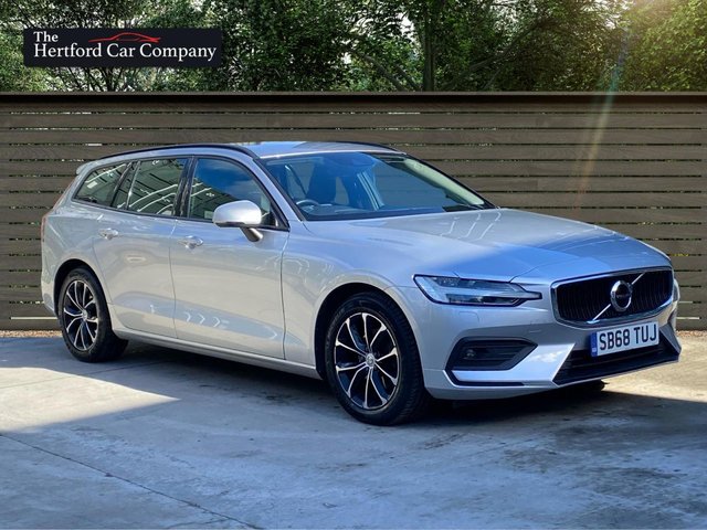 2019 68 Volvo V60 2.0 D4 MOMENTUM PRO 5d 188 BHP